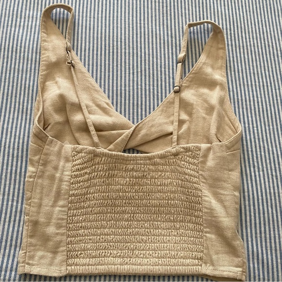 Abercrombie & Fitch Twist Front Linen Blend Crop Top - Picture 2 of 5